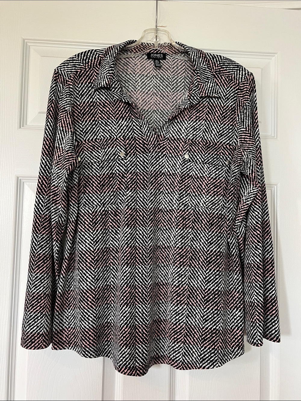 Jones New York Black, White and Pink Chevron shirt